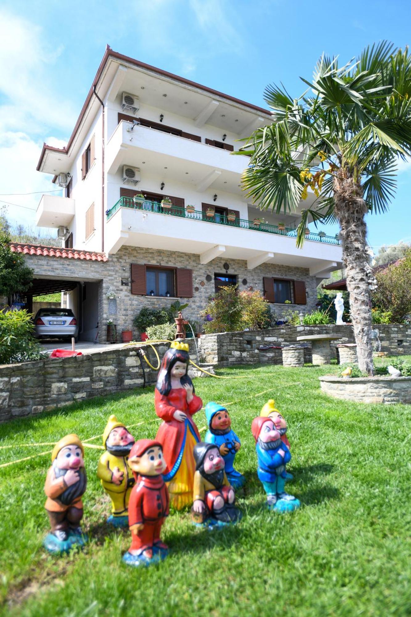 Villa Solitude بيرات المظهر الخارجي الصورة